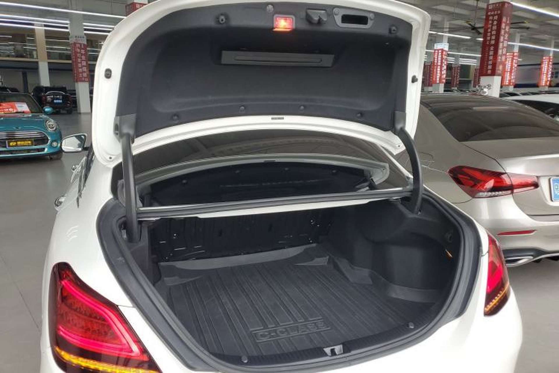 Used Mercedes-Benz C-Class 2019 C 260 L 4MATIC Sport Edition Trunk