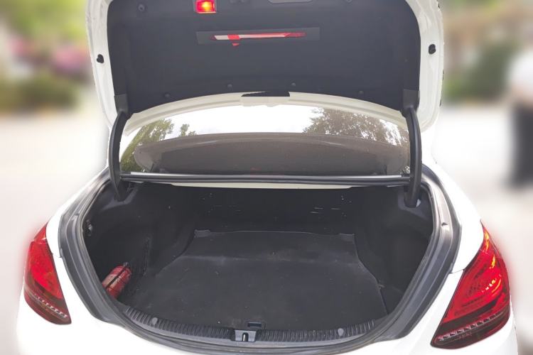 Used Mercedes-Benz C-Class 2019 C 180 L Fashion Edition Sport Version Trunk