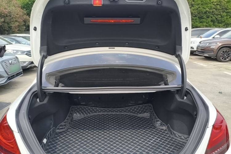 Used Mercedes-Benz C-Class 2019 C 180 L Fashion Edition Sport Version Trunk