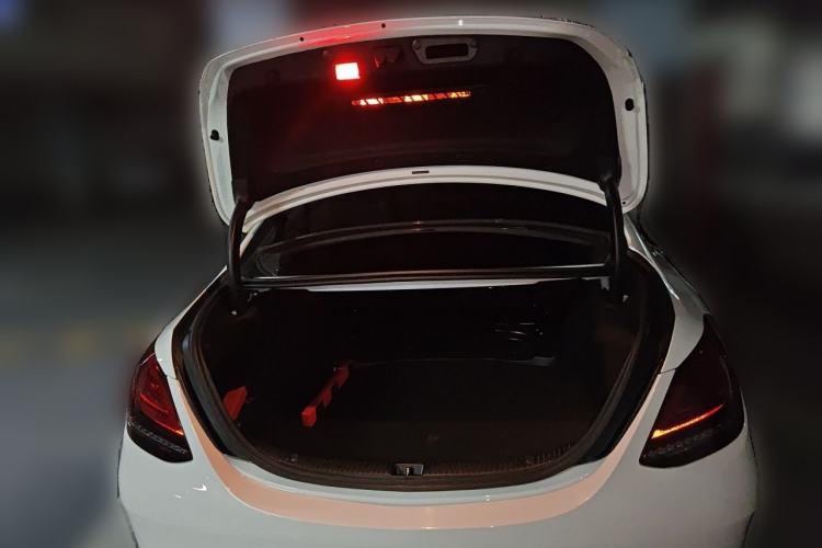 Used Mercedes-Benz C-Class 2019 C 180 L Fashion Edition Sport Version Trunk