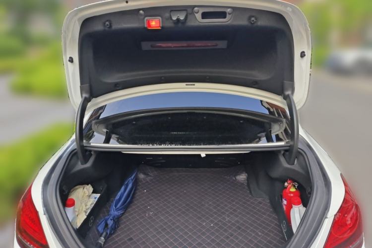 Used Mercedes-Benz C-Class 2019 C 180 L Fashion Edition Sport Version Trunk