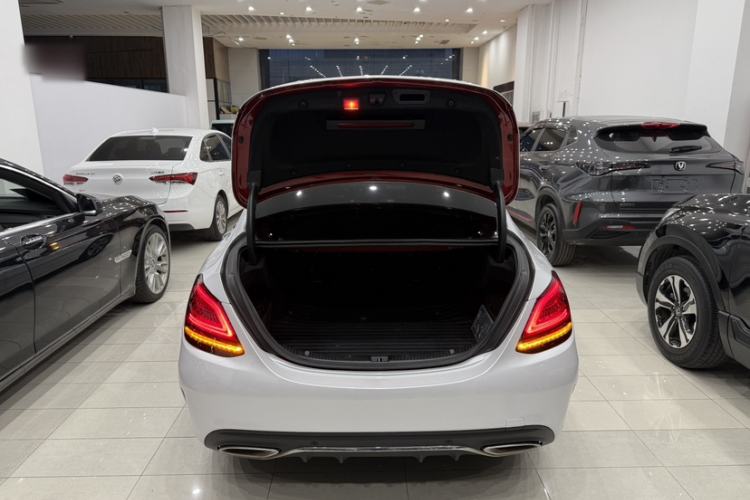 Used Mercedes-Benz C-Class 2019 C 180 L Fashion Edition Sport Version Trunk
