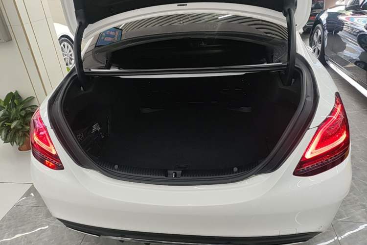 Used Mercedes-Benz C-Class 2019 Restyled C 260 L Sport Edition Trunk