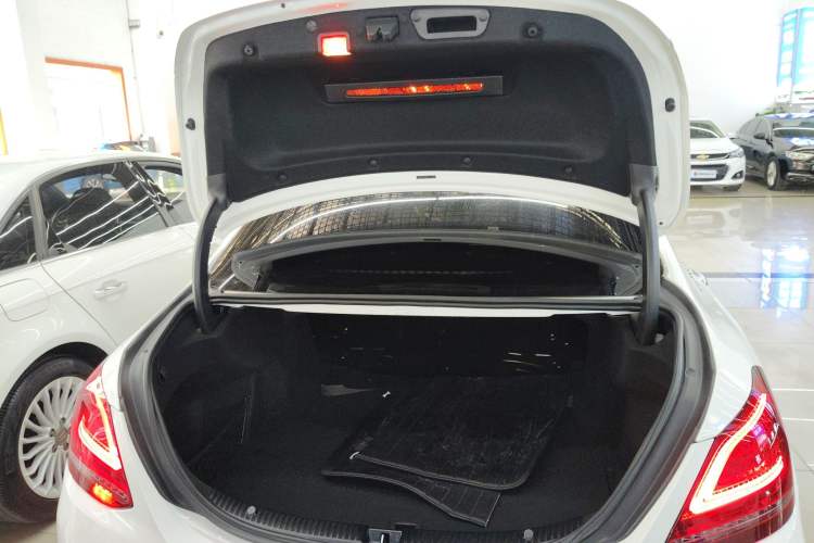 Used Mercedes-Benz C-Class 2019 Restyled C 260 L Sport Edition Trunk