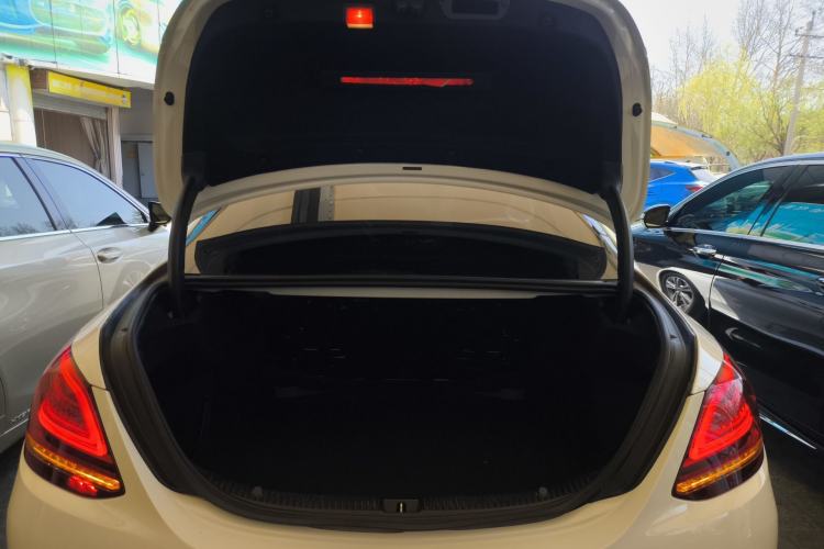 Used Mercedes-Benz C-Class 2019 C 180 L Fashion Edition Sport Version Trunk