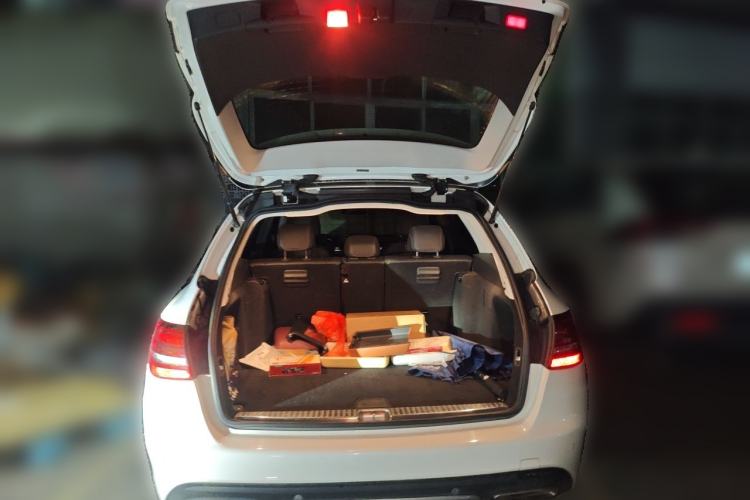 Used Mercedes-Benz C-Class 2019 C 260 Estate Trunk