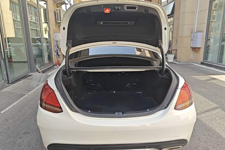 Used Mercedes-Benz C-Class 2019 C 180 L Fashion Edition Sport Version Trunk