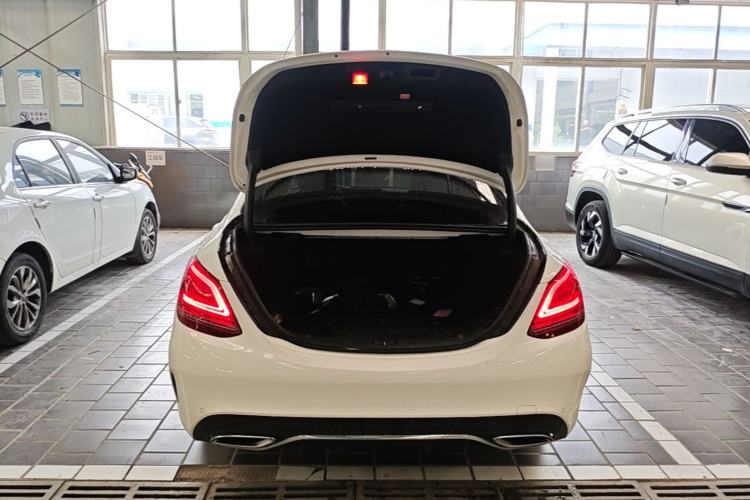 Used Mercedes-Benz C-Class 2019 C 180 L Fashion Edition Sport Version Trunk