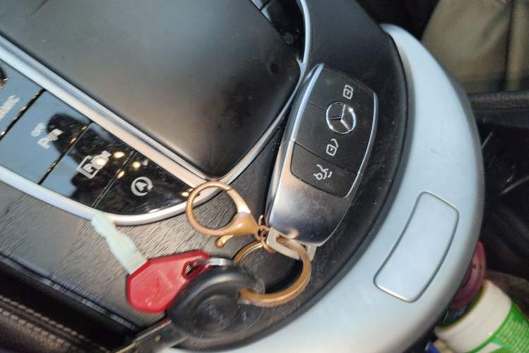 Used Mercedes-Benz C-Class 2019 C 260 L Sport Edition Vehicle Key