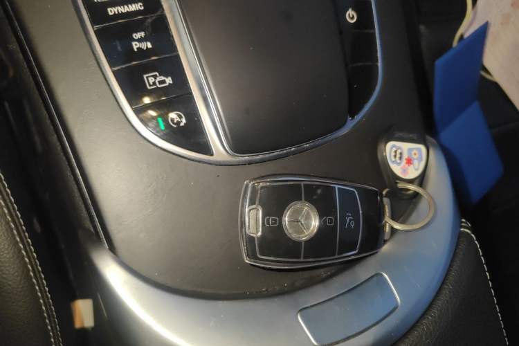 Used Mercedes-Benz C-Class 2019 Restyled C 260 L Sport Edition Vehicle Key