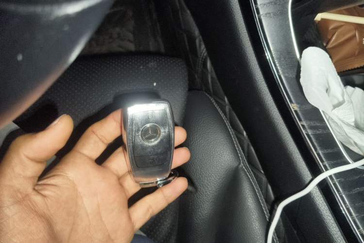Used Mercedes-Benz C-Class 2019 C 260 L Sport Edition Vehicle Key