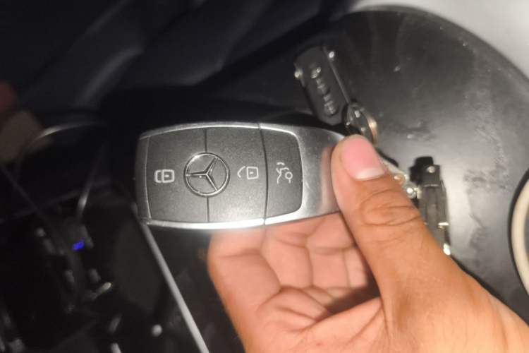 Used Mercedes-Benz C-Class 2019 C 180 L Fashion Edition Sport Version Vehicle Key