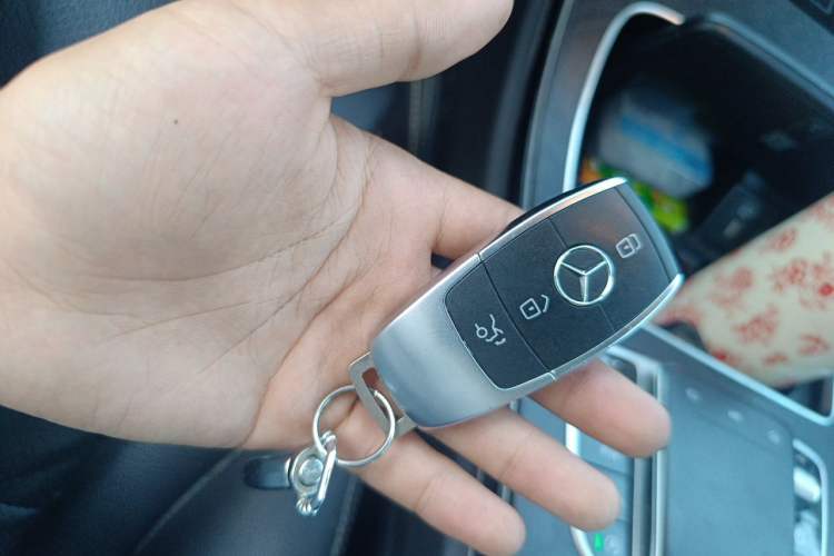 Used Mercedes-Benz C-Class 2019 C 260 Sport Edition 4MATIC Vehicle Key