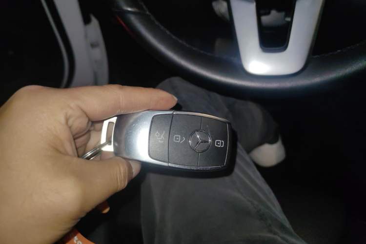 Used Mercedes-Benz C-Class 2019 C 180 L Fashion Edition Sport Version Vehicle Key