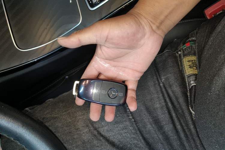 Used Mercedes-Benz C-Class 2019 C 180 L Fashion Edition Sport Version Vehicle Key