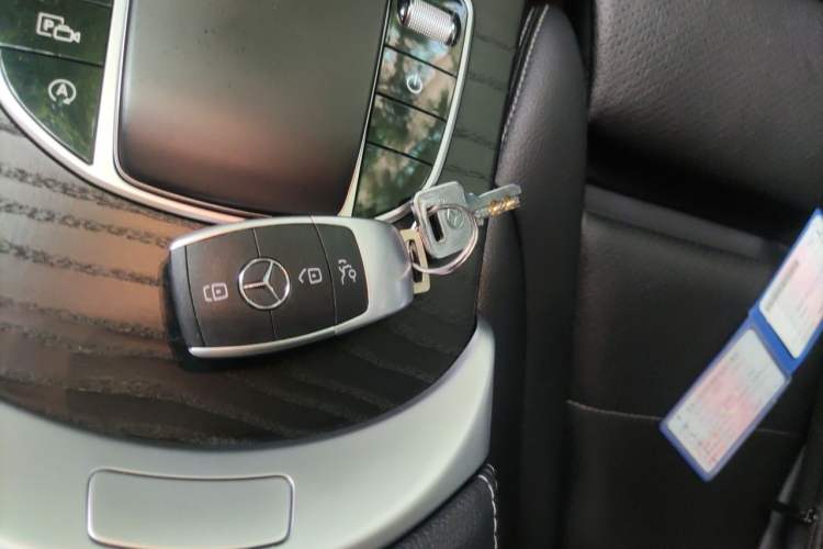 Used Mercedes-Benz C-Class 2019 C 260 L Sport Edition Vehicle Key