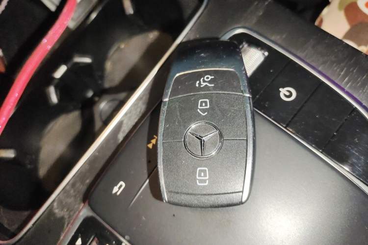 Used Mercedes-Benz C-Class 2019 Restyled C 260 L Sport Edition Vehicle Key