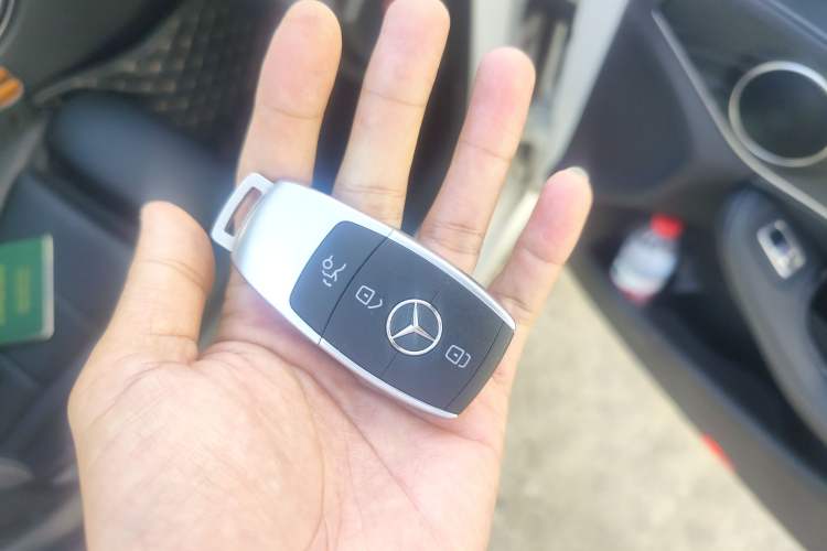 Used Mercedes-Benz C-Class 2019 C 260 L Sport Edition Vehicle Key