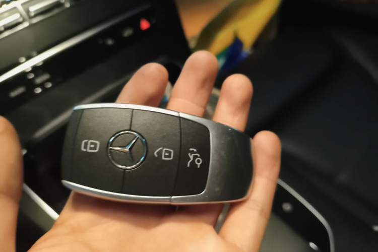 Used Mercedes-Benz C-Class 2019 C 260 L Sport Edition Vehicle Key
