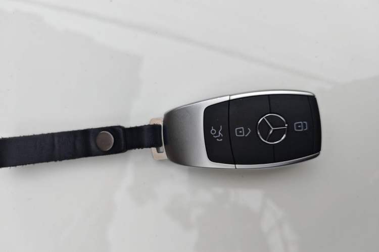 Used Mercedes-Benz C-Class 2019 Restyled C 260 L Sport Edition Vehicle Key