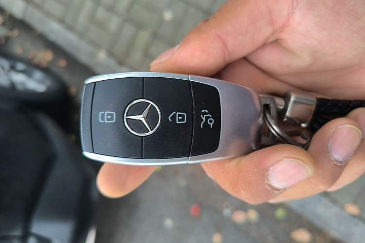 Used Mercedes-Benz C-Class 2019 C 180 L Fashion Edition Sport Version Vehicle Key