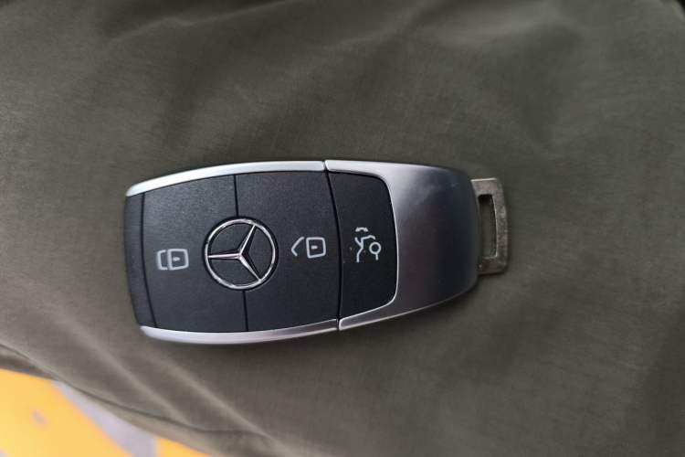 Used Mercedes-Benz C-Class 2019 C 180 L Fashion Edition Sport Version Vehicle Key