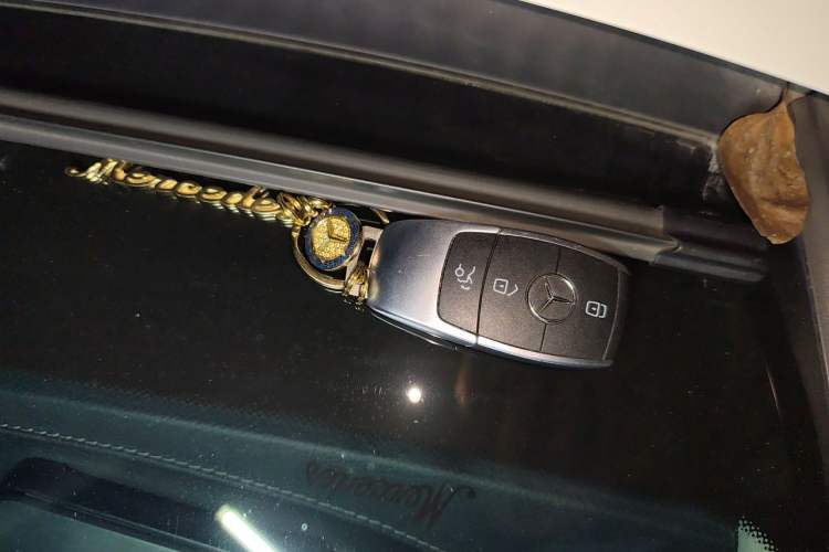Used Mercedes-Benz C-Class 2019 C 180 L Fashion Edition Sport Version Vehicle Key