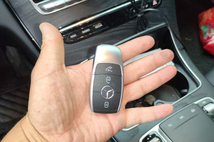 Used Mercedes-Benz C-Class 2019 Restyled C 260 L Sport Edition Vehicle Key