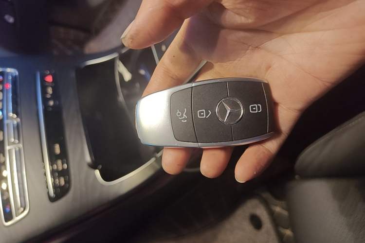 Used Mercedes-Benz C-Class 2019 Restyled C 260 L Sport Edition Vehicle Key