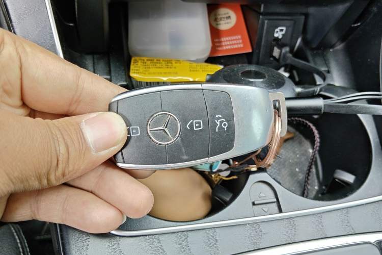 Used Mercedes-Benz C-Class 2019 Restyled C 260 L Sport Edition Vehicle Key