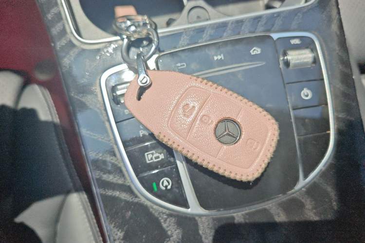 Used Mercedes-Benz C-Class 2019 C 180 L Fashion Edition Sport Version Vehicle Key