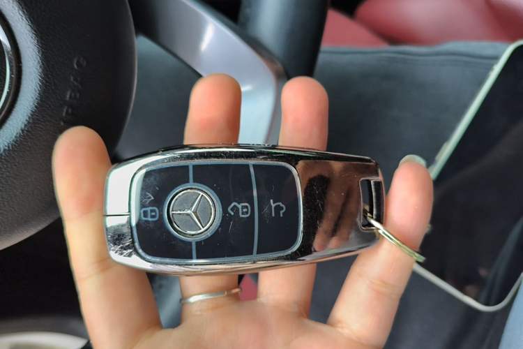 Used Mercedes-Benz C-Class 2019 C 260 Sport Edition Vehicle Key