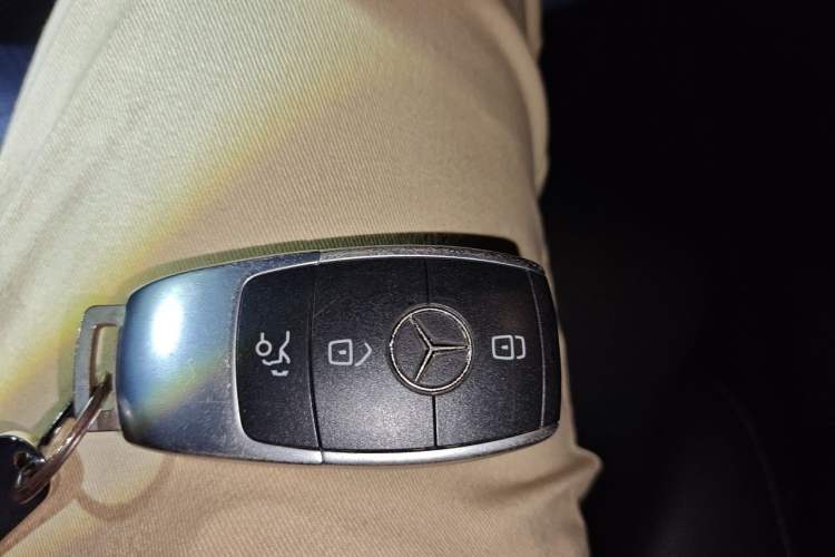 Used Mercedes-Benz C-Class 2019 C 180 L Fashion Edition Sport Version Vehicle Key