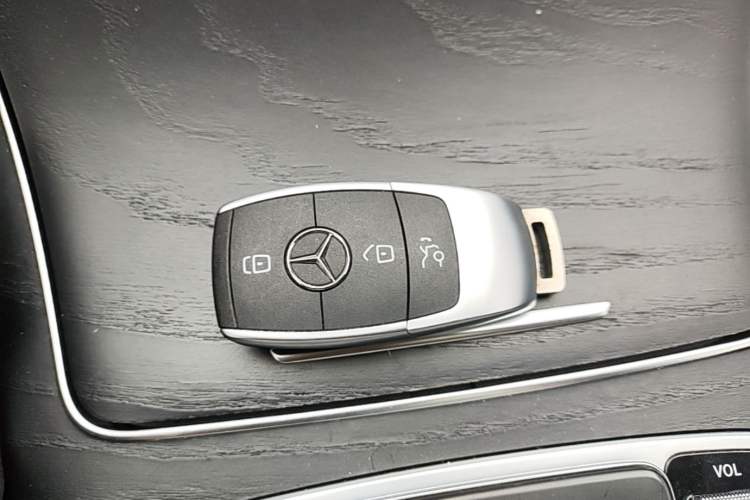 Used Mercedes-Benz C-Class 2019 C 180 L Fashion Edition Sport Version Vehicle Key