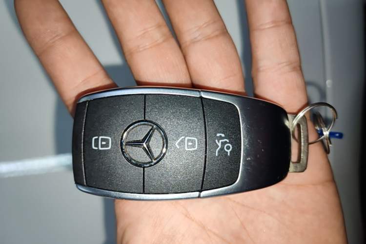 Used Mercedes-Benz C-Class 2019 C 260 L Sport Edition Vehicle Key
