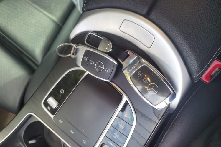 Used Mercedes-Benz C-Class 2019 C 260 L Sport Edition Vehicle Key