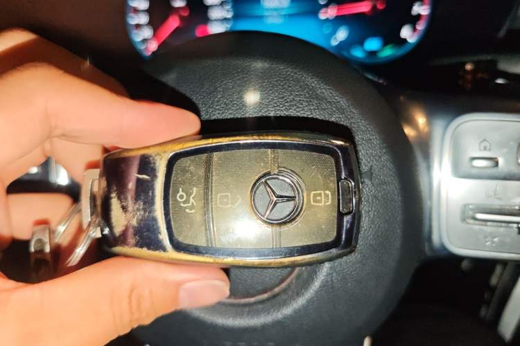 Used Mercedes-Benz C-Class 2019 C 260 Sport Edition Vehicle Key