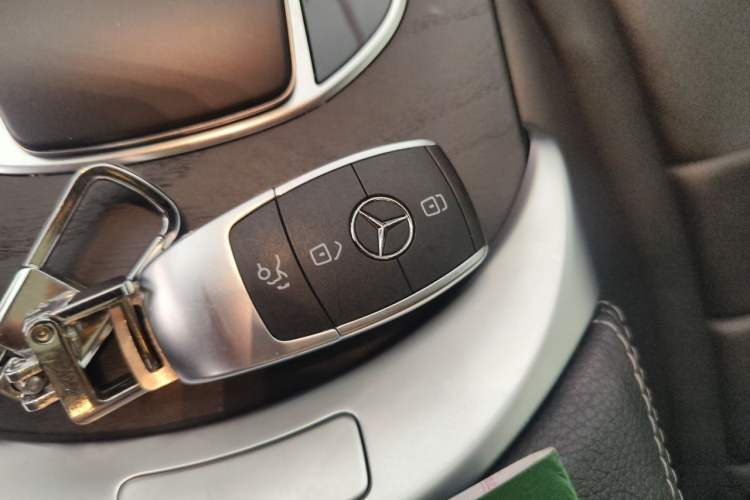 Used Mercedes-Benz C-Class 2019 C 260 L Sport Edition Vehicle Key
