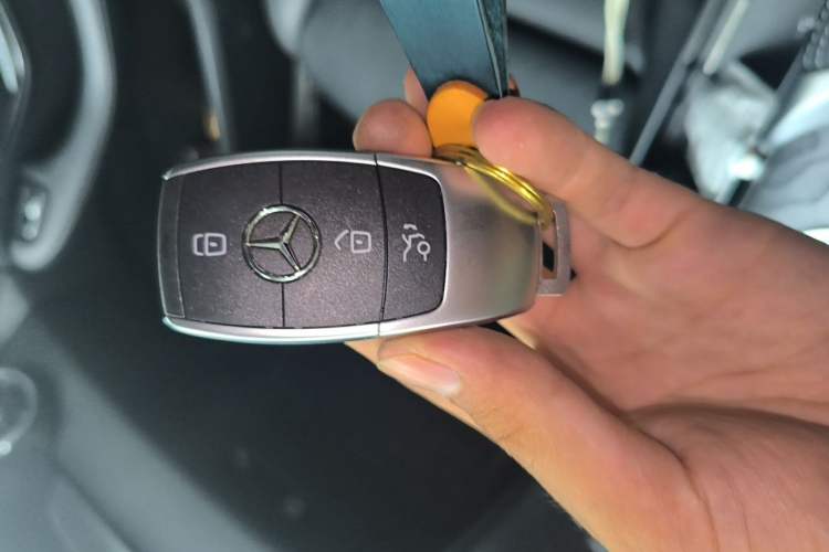 Used Mercedes-Benz C-Class 2019 C 180 L Fashion Edition Sport Version Vehicle Key