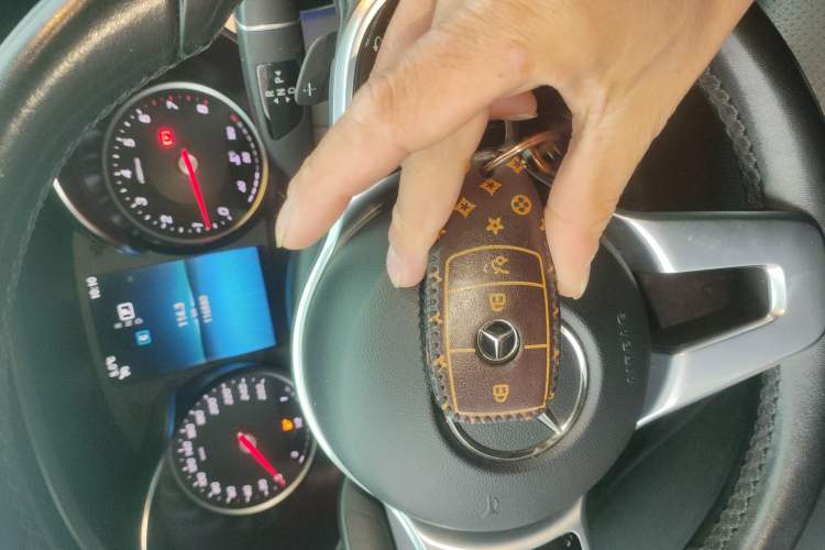 Used Mercedes-Benz C-Class 2019 C 180 L Fashion Edition Sport Version Vehicle Key