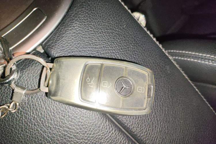 Used Mercedes-Benz C-Class 2019 C 260 L Sport Edition Vehicle Key