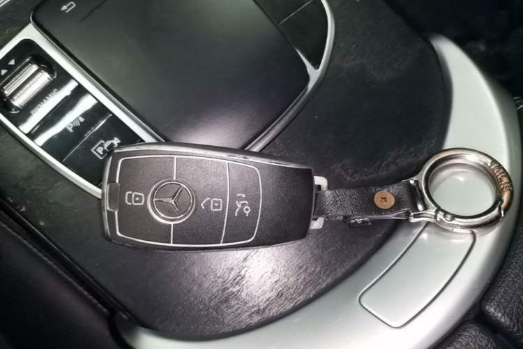 Used Mercedes-Benz C-Class 2019 C 180 L Fashion Edition Sport Version Vehicle Key
