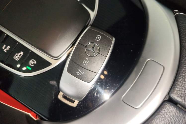 Used Mercedes-Benz C-Class 2019 C 260 Sport Edition Vehicle Key