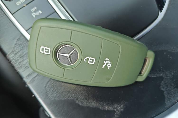 Used Mercedes-Benz C-Class 2019 C 260 L Sport Edition Vehicle Key