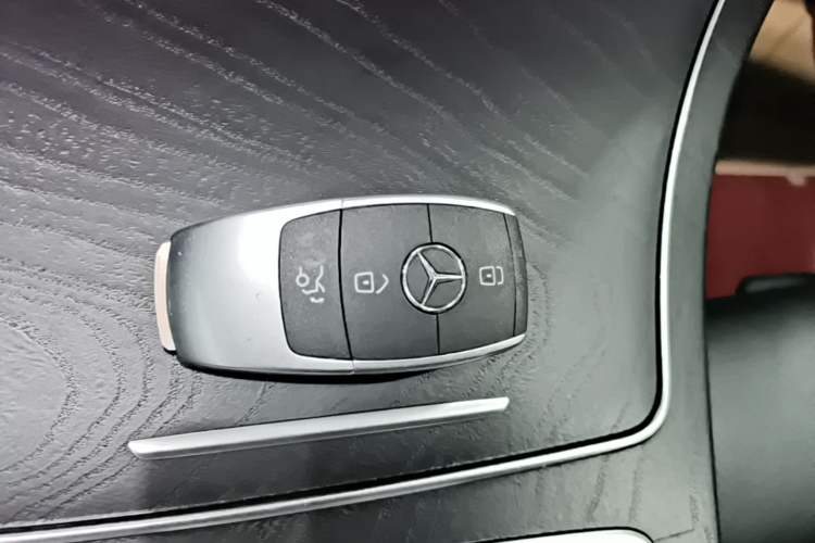 Used Mercedes-Benz C-Class 2019 C 180 L Fashion Edition Sport Version Vehicle Key