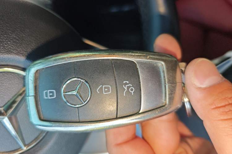 Used Mercedes-Benz C-Class 2019 C 260 Sport Edition Vehicle Key