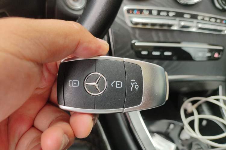 Used Mercedes-Benz C-Class 2019 Restyled C 260 L Sport Edition Vehicle Key