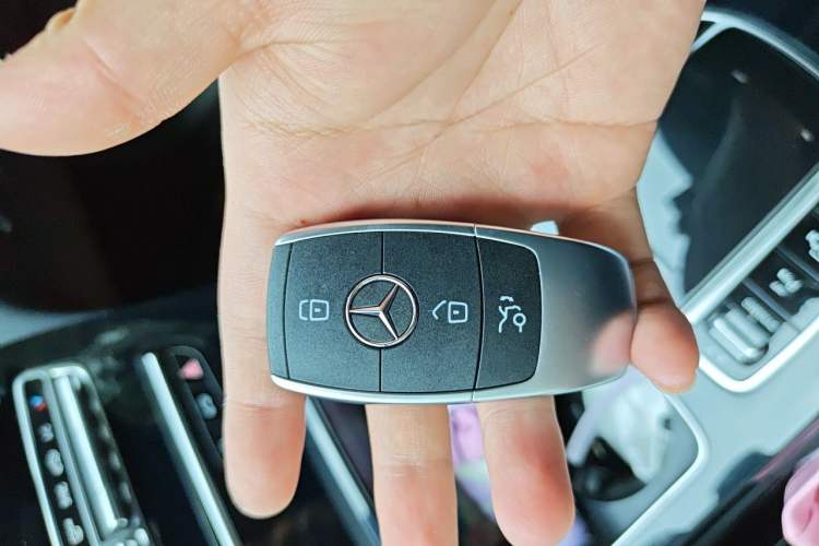 Used Mercedes-Benz C-Class 2019 C 260 Sport Edition Vehicle Key