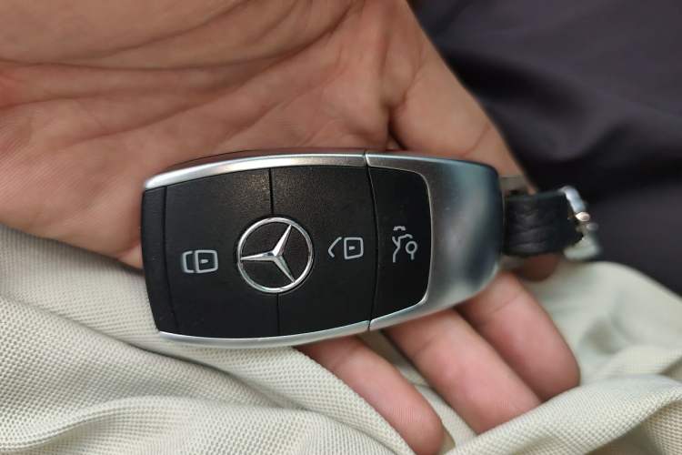 Used Mercedes-Benz C-Class 2019 C 180 L Fashion Edition Sport Version Vehicle Key