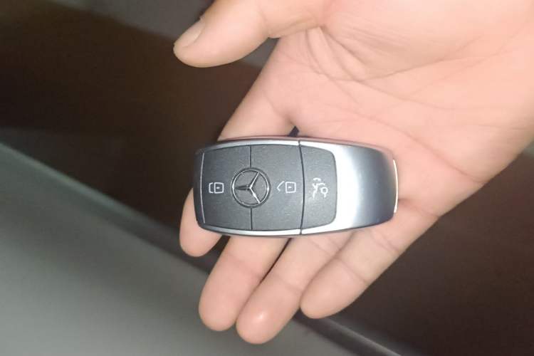 Used Mercedes-Benz C-Class 2019 Restyled C 260 L Sport Edition Vehicle Key